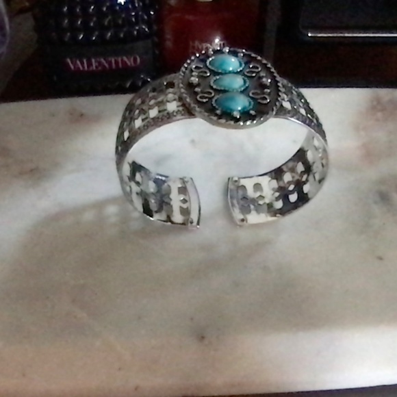 Silver Turquoise bangle - Picture 2 of 2